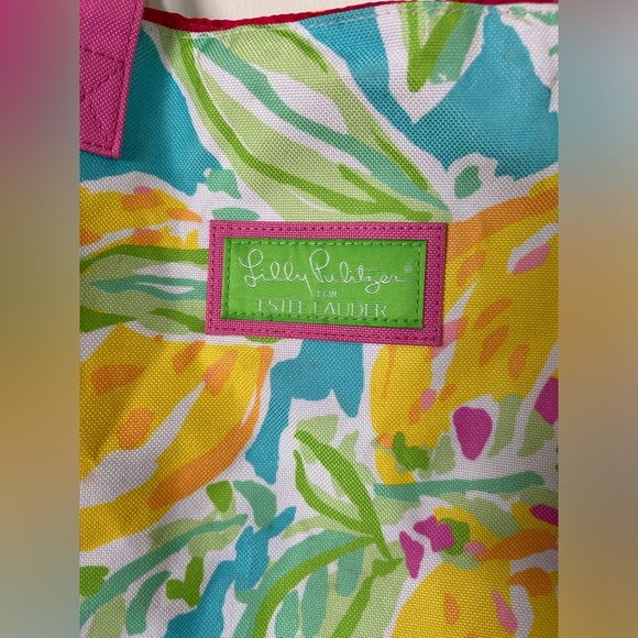 Lilly Pulitzer for Estée Lauder Fruit Print Tote - Picture 5 of 9